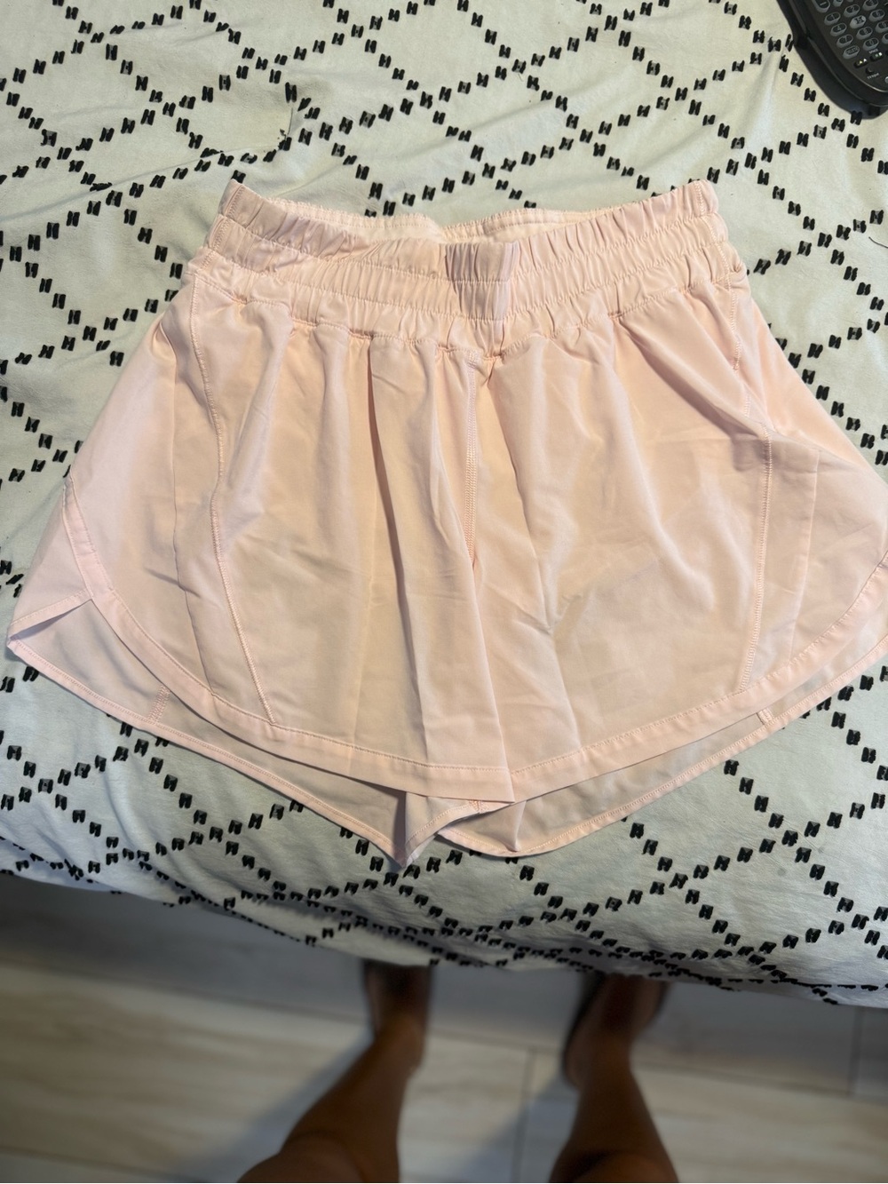 lululemon athletica Light Pink Elastic Waist Athletic Shorts NWOT